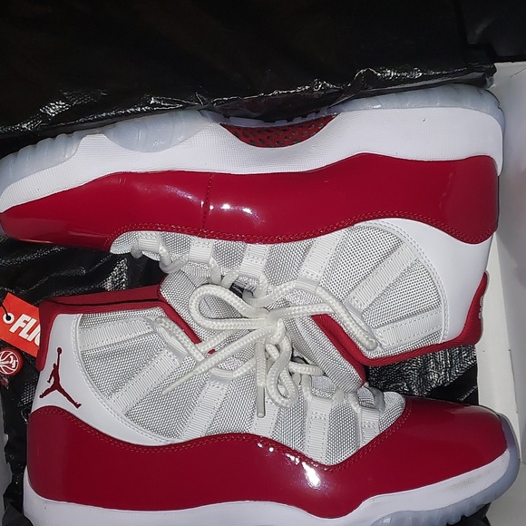 Jordan 11 ? main image 4
